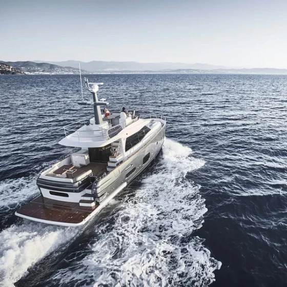Azimut Magellano 53 - Boatscribe.com