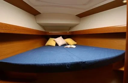 Sun Odyssey 42i - Boatscribe.com