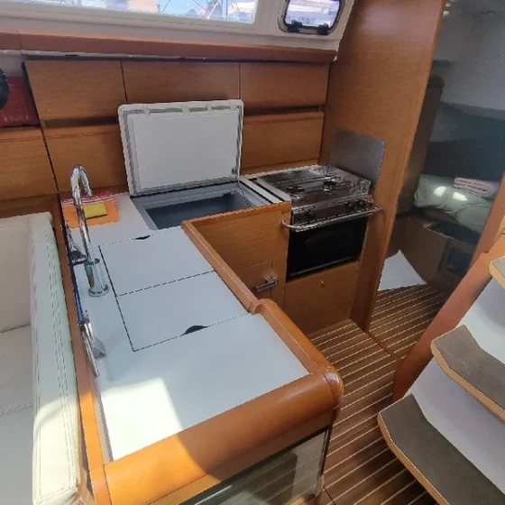 Sun Odyssey 419 - Boatscribe.com