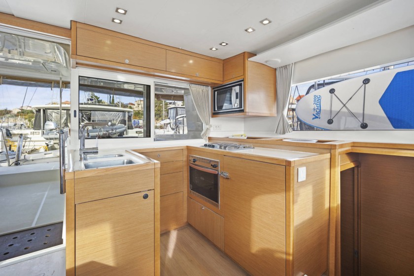 Lagoon 450 - Boatscribe.com