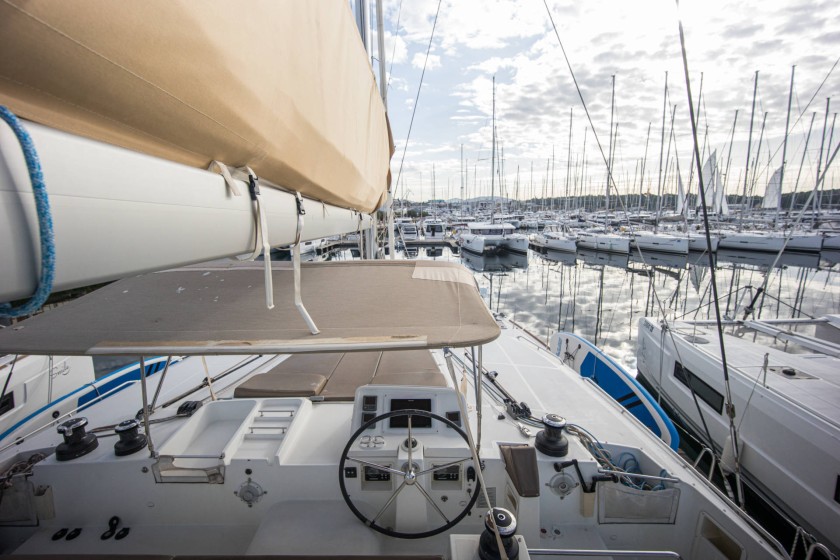 Lagoon 450 - Boatscribe.com