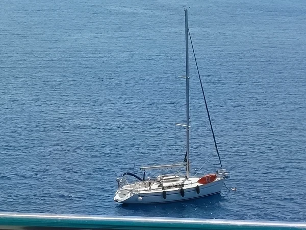 Bavaria 38 - Boatscribe.com