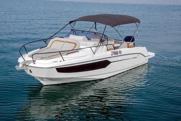 Beneteau Flyer 8 - Boatscribe.com