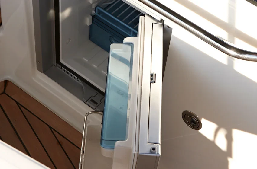 Quicksilver 805 - Boatscribe.com