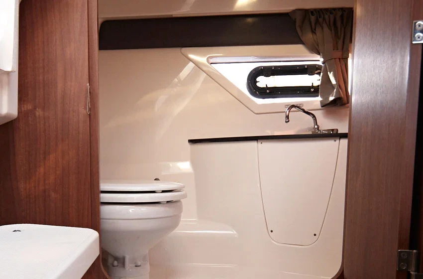 Quicksilver 805 - Boatscribe.com