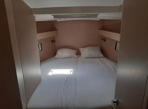 Oceanis 40.1 - Boatscribe.com