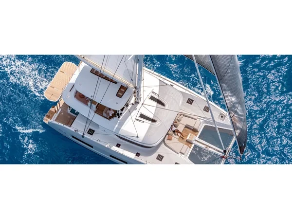 Lagoon 55 - Boatscribe.com