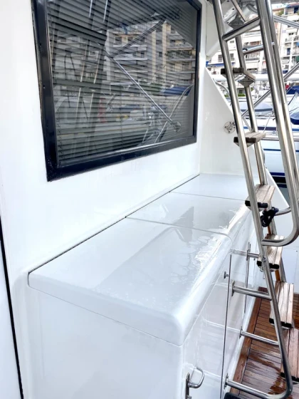 Hatteras Convertible 52 - Boatscribe.com