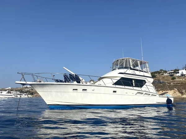 Hatteras Convertible 52 - Boatscribe.com