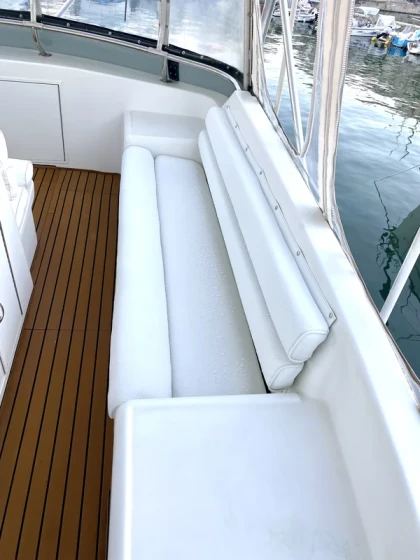 Hatteras Convertible 52 - Boatscribe.com