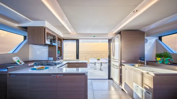 Leopard 53 PC - Boatscribe.com