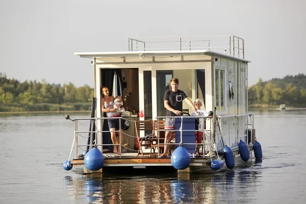 Febomobil 990 - Boatscribe.com