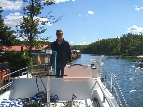 Vetus 900 - Boatscribe.com
