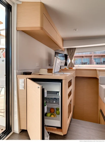 Lagoon 42 - Boatscribe.com