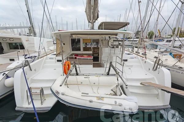 Lagoon 39 - Boatscribe.com