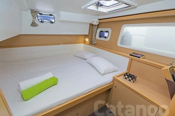 Lagoon 39 - Boatscribe.com