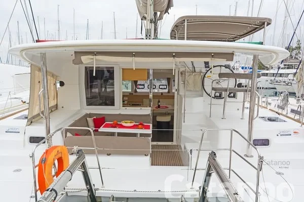 Lagoon 39 - Boatscribe.com