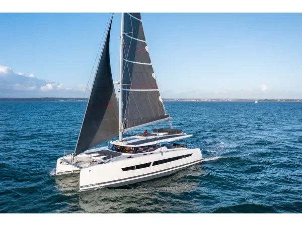 Aura 51 - Boatscribe.com