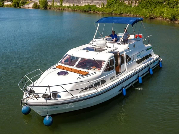 Europa 400 - Boatscribe.com