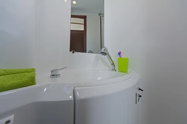 Lagoon 380 - Boatscribe.com