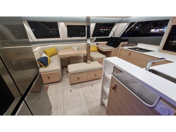Aventura 45 - Boatscribe.com