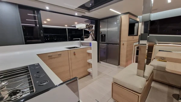 Aventura 45 - Boatscribe.com
