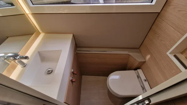 Aventura 45 - Boatscribe.com