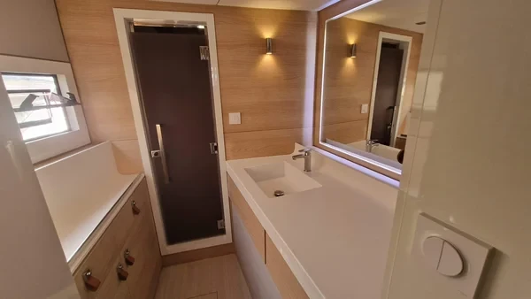 Aventura 45 - Boatscribe.com