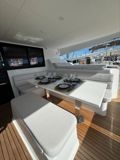 Aventura 45 - Boatscribe.com