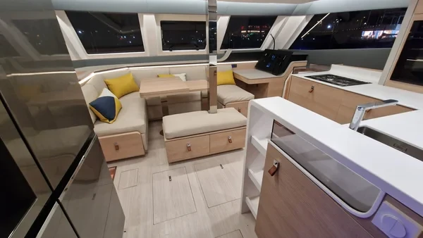 Aventura 45 - Boatscribe.com