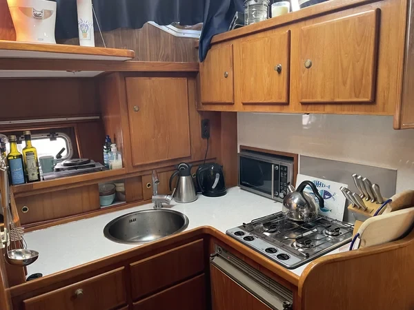 Vri-Jon Contessa 45 - Boatscribe.com