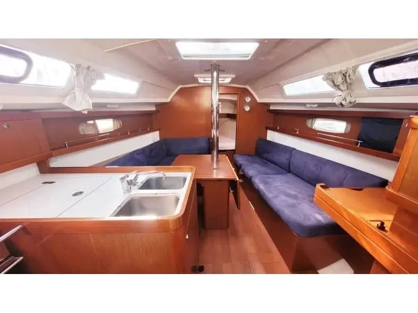 Oceanis 31 - Boatscribe.com