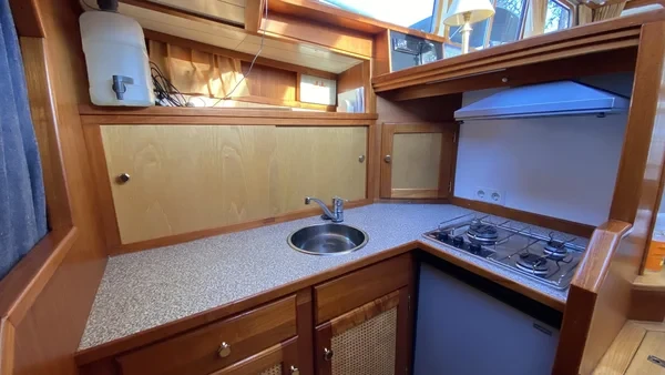 Barkas 1100 - Boatscribe.com