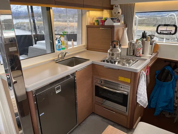 Lagoon 40 - Boatscribe.com