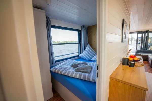 WOMA D13 - Boatscribe.com