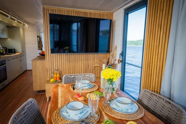 WOMA D13 - Boatscribe.com