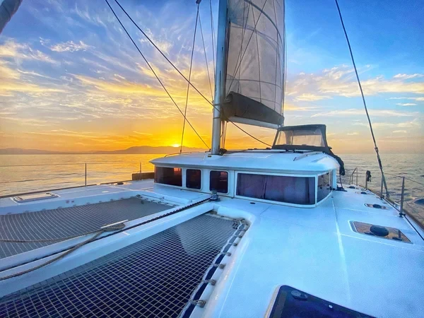 Lagoon 400 S2 - Boatscribe.com