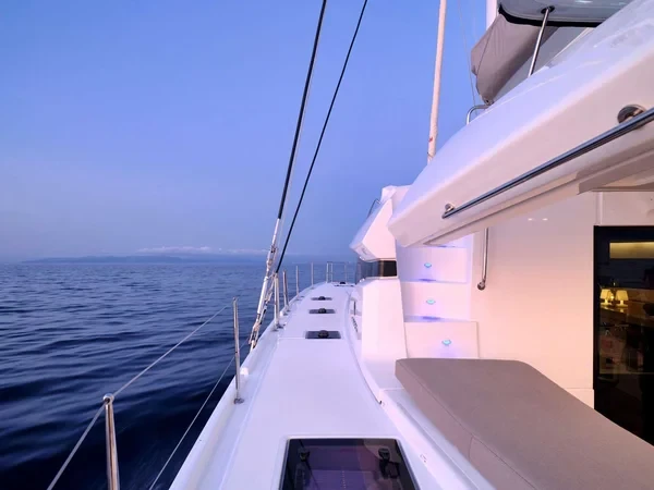 Lagoon 51 - Boatscribe.com