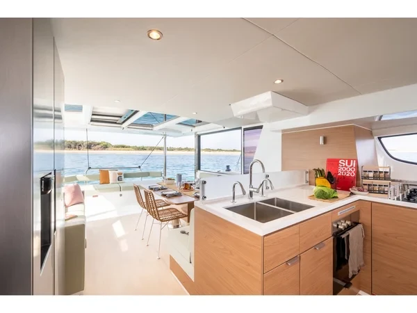 Bali 4.6 - Boatscribe.com