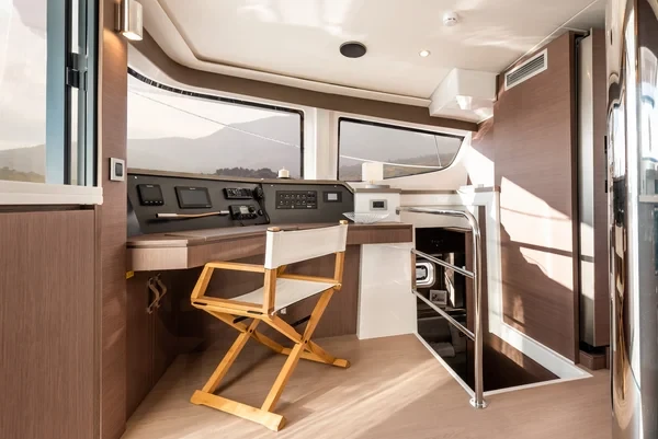 Bali 4.6 - Boatscribe.com