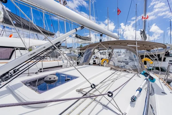 Sun Odyssey 349 - Boatscribe.com