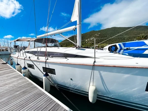Jeanneau 54 - Boatscribe.com