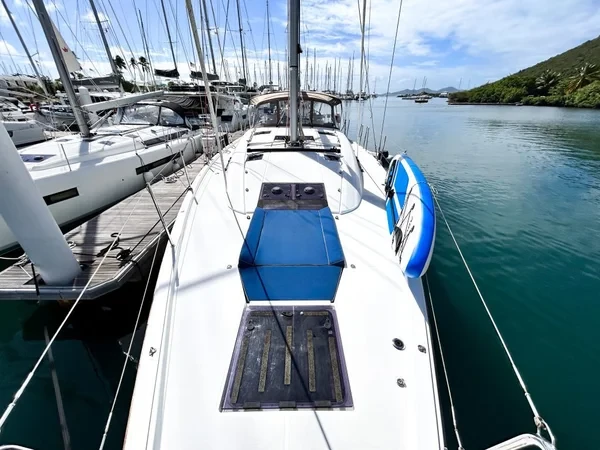 Jeanneau 54 - Boatscribe.com
