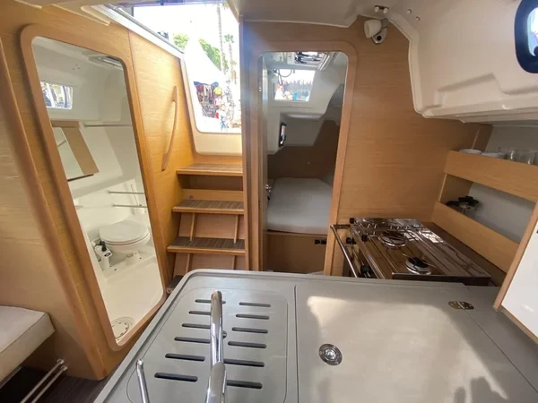 Dufour 32 - Boatscribe.com