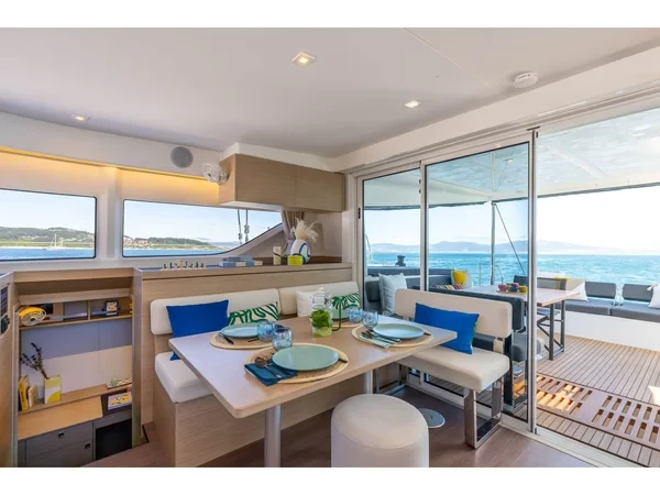 Lagoon 43 - Boatscribe.com