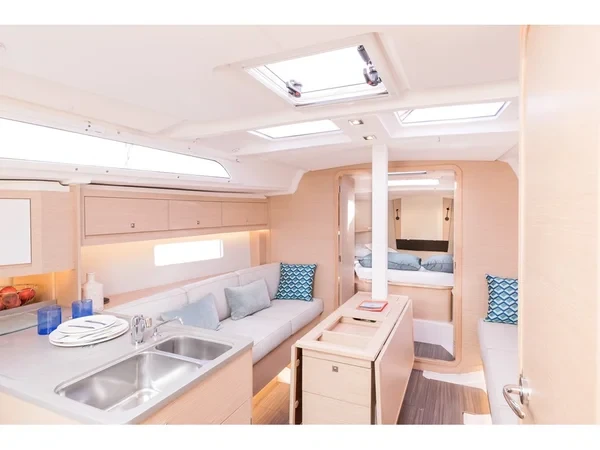 Dufour 37 - Boatscribe.com
