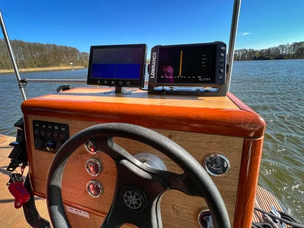 Woma D12 - Boatscribe.com