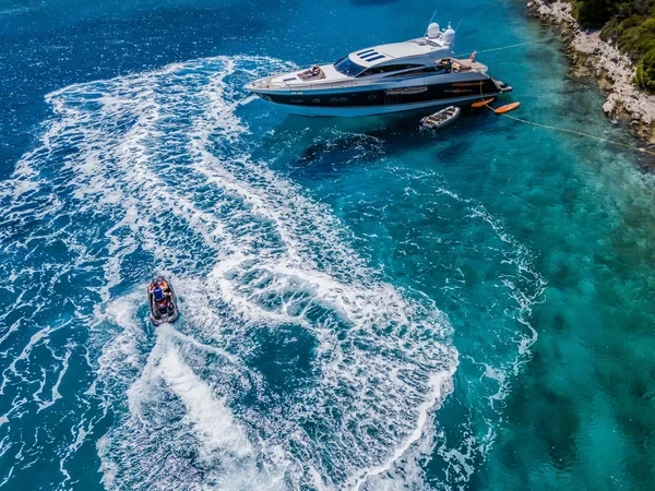 Princess V78 - Boatscribe.com