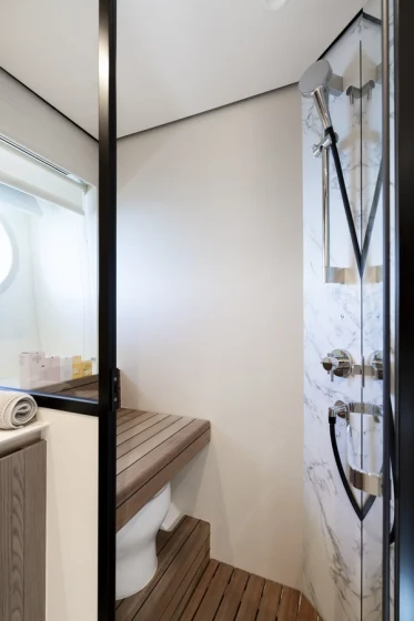 Azimut Magellano 60 - Boatscribe.com