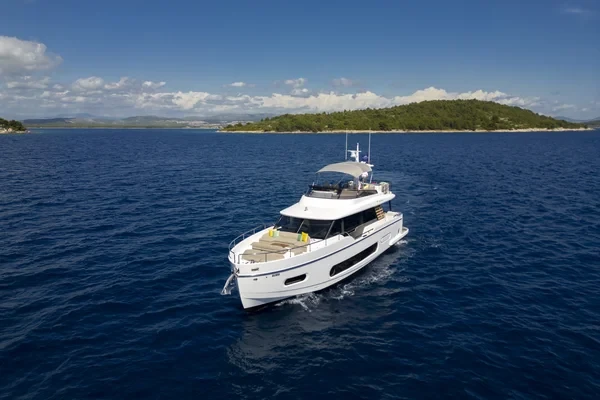 Azimut Magellano 60 - Boatscribe.com